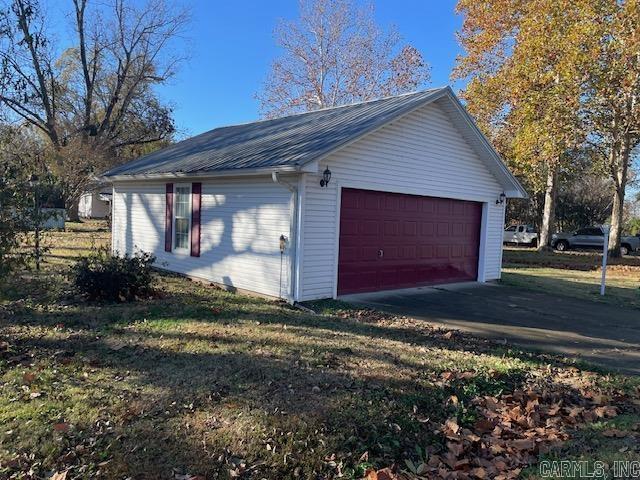 920 N Williams, Carlisle, AR 72024 - view of detached garage