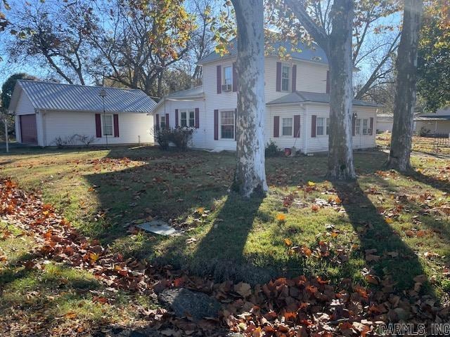 920 N Williams, Carlisle, AR 72024 - view of front of house featuring a front lawn