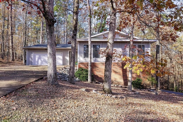 view of front of house with a garage