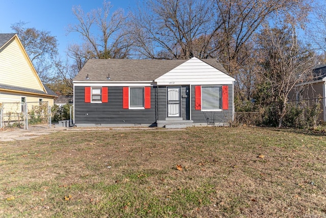 view of front of home with a front lawn