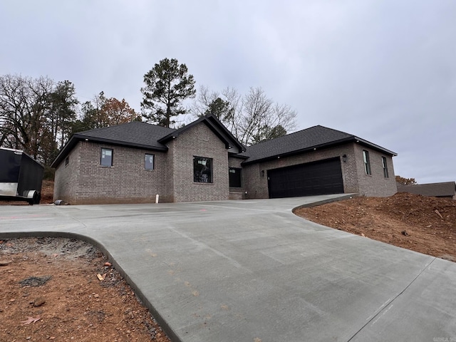 view of front facade featuring a garage