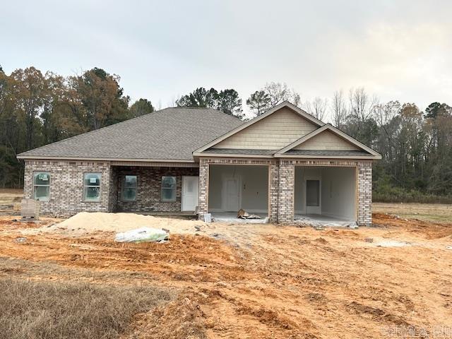 craftsman-style house featuring a garage