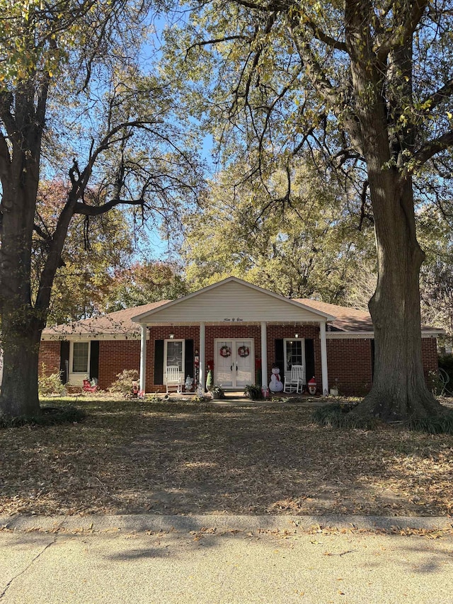 view of front facade with covered porch