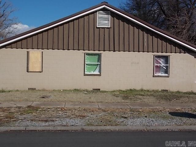 view of side of home