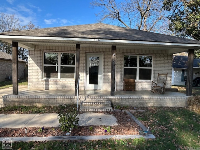 bungalow featuring a porch