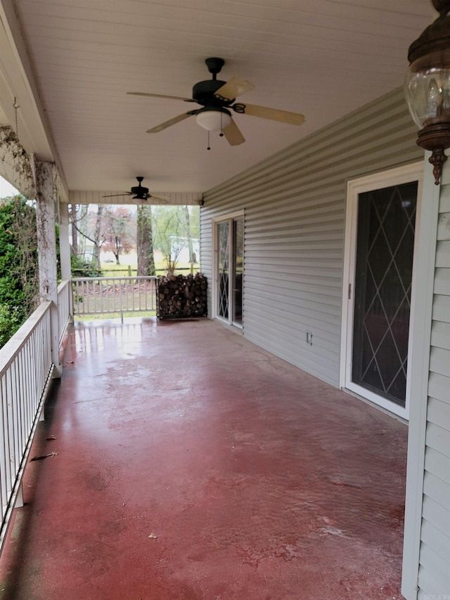 view of patio / terrace with ceiling fan and covered porch