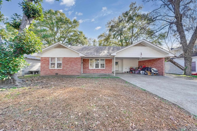 single story home with a carport