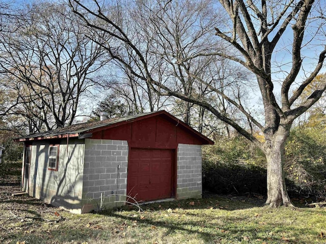 view of outbuilding