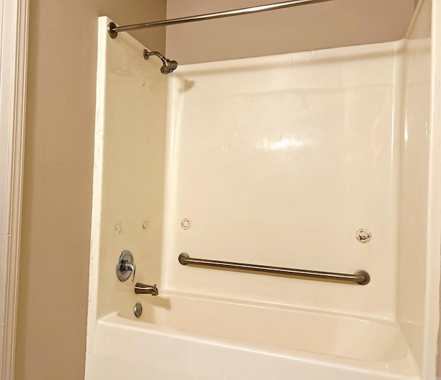 bathroom featuring shower / bathtub combination