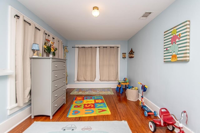 rec room featuring light hardwood / wood-style floors