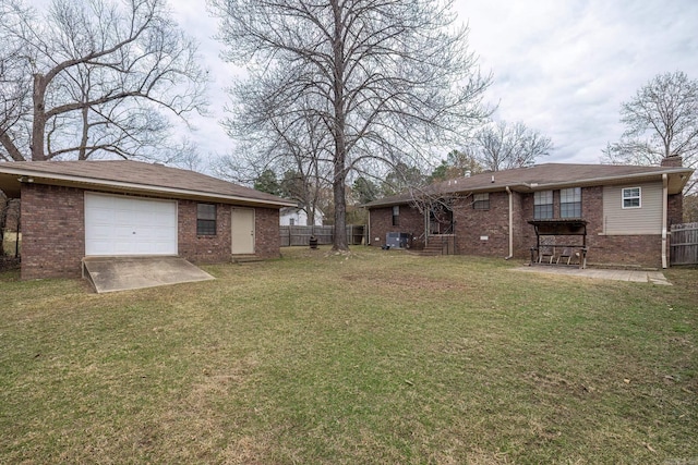 view of yard with a garage