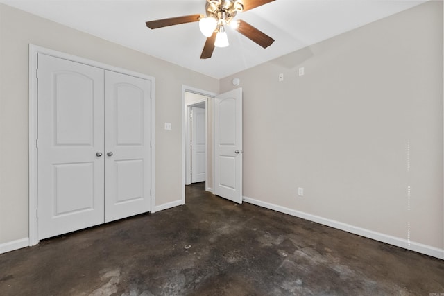 unfurnished bedroom featuring a closet and ceiling fan