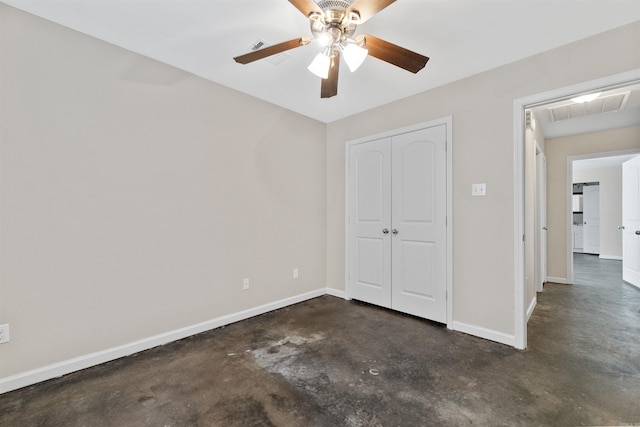 unfurnished bedroom featuring ceiling fan