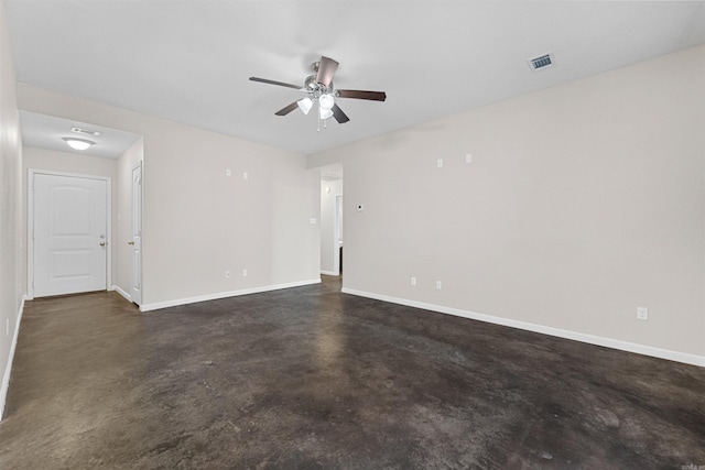 empty room featuring ceiling fan