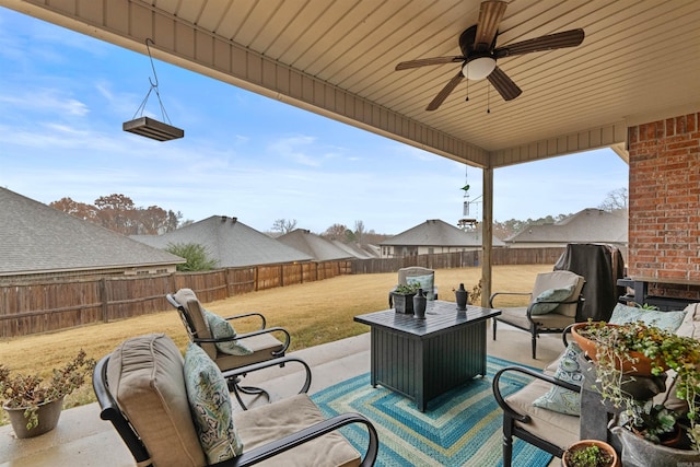 view of patio featuring ceiling fan and an outdoor hangout area