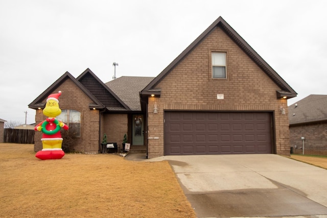 view of front property featuring a garage