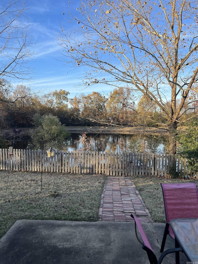 view of yard with a water view