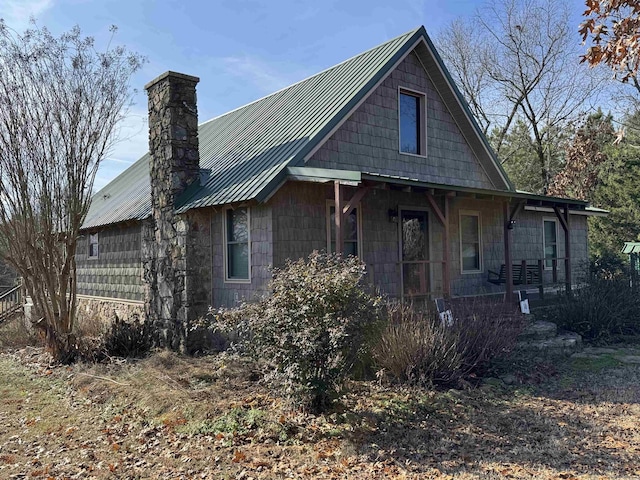 view of front of home featuring covered porch