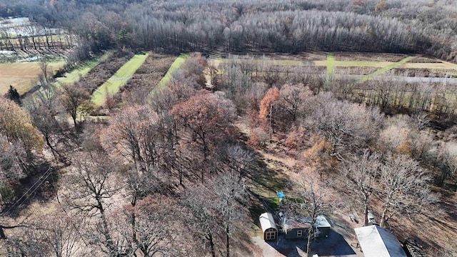 birds eye view of property featuring a rural view