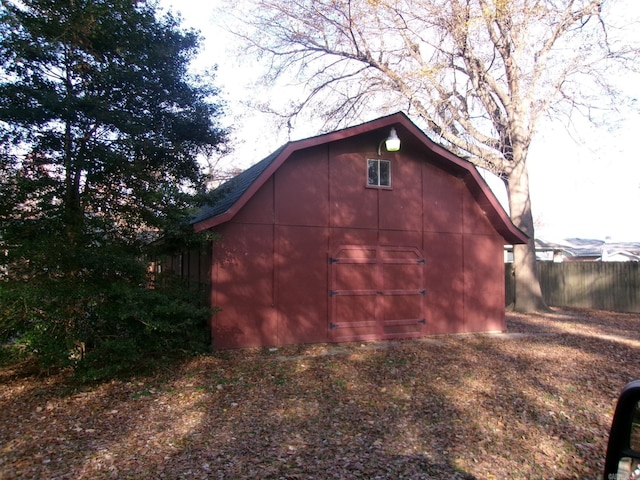 view of outbuilding