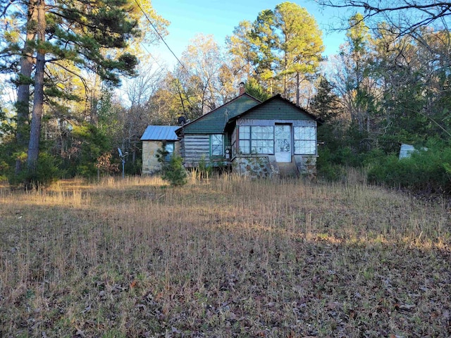 view of outdoor structure