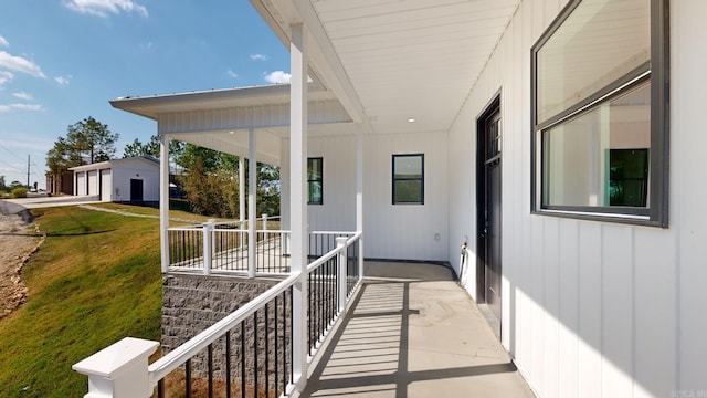 balcony featuring a porch