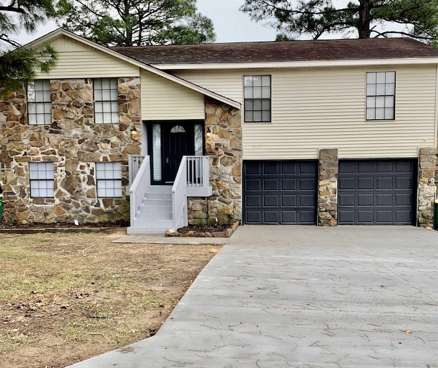 view of front of property featuring a garage