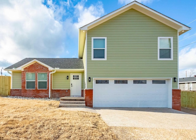 view of front facade featuring a garage