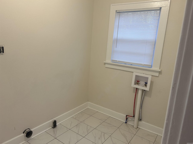 laundry room with washer hookup