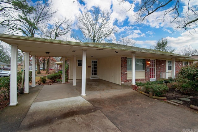 view of front of house with a carport