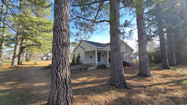 view of front of house with covered porch