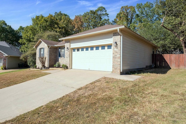 single story home featuring a front yard