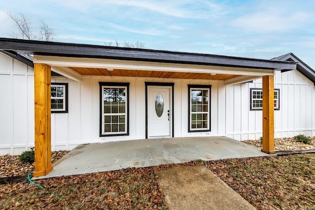 view of property entrance