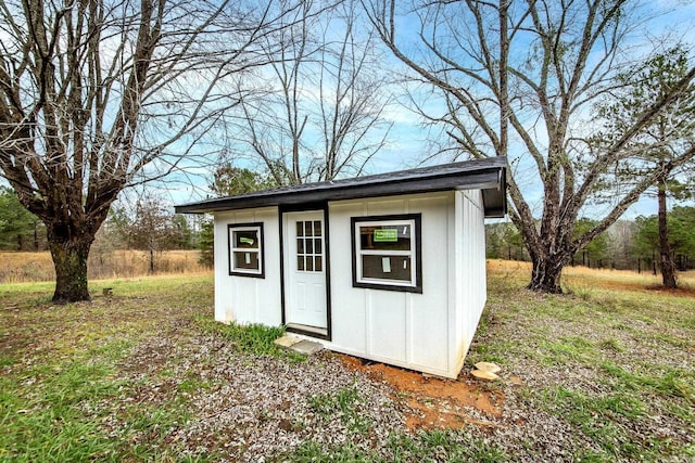 view of outbuilding