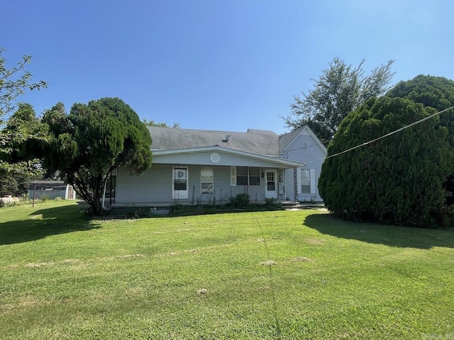 view of front of house with a front yard