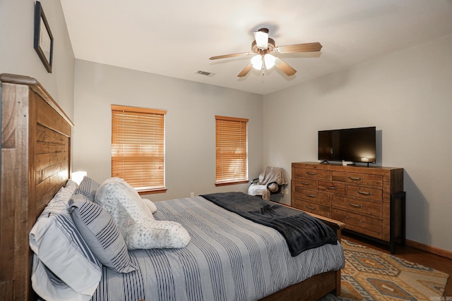 bedroom featuring ceiling fan