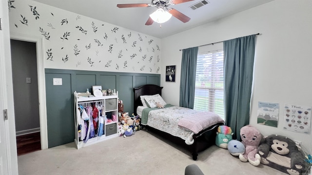 bedroom featuring carpet floors and ceiling fan