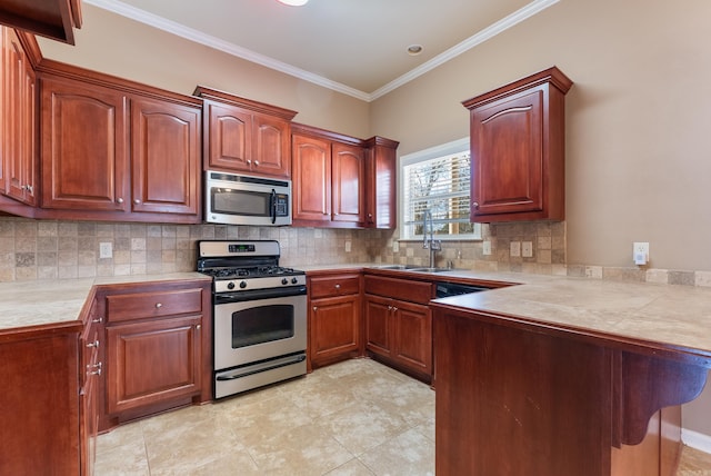 kitchen with kitchen peninsula, appliances with stainless steel finishes, backsplash, ornamental molding, and sink