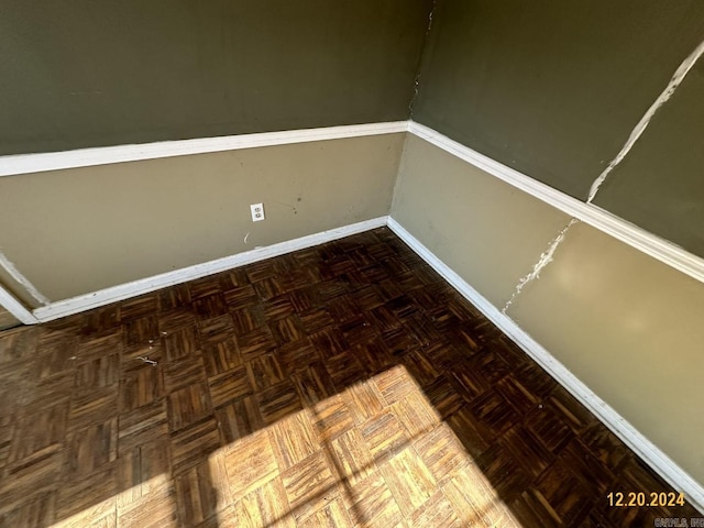 25 Fairview Dr, Mcgehee, AR 71654 - detailed view of baseboards