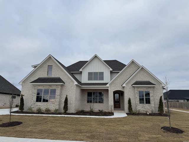 view of front facade with a front yard