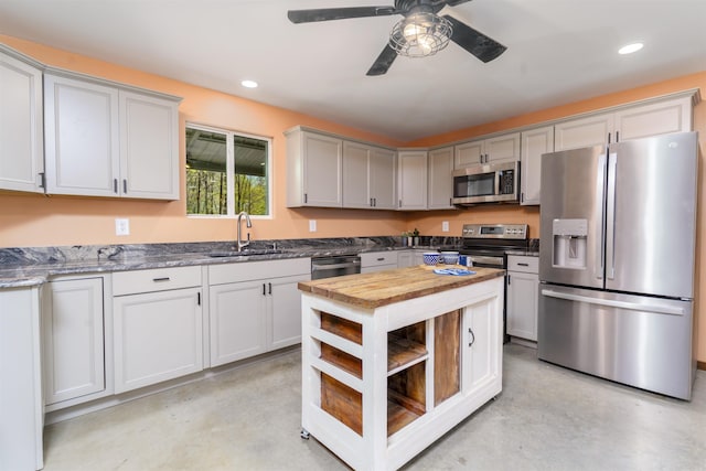 120 Needham Rd, Fountain Lake, AR 71901 - kitchen with ceiling fan, appliances with stainless steel finishes, a sink, recessed lighting, and finished concrete floors