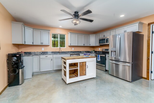 120 Needham Rd, Fountain Lake, AR 71901 - kitchen featuring a ceiling fan, appliances with stainless steel finishes, a sink, concrete floors, and recessed lighting