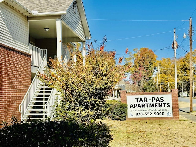 view of community / neighborhood sign