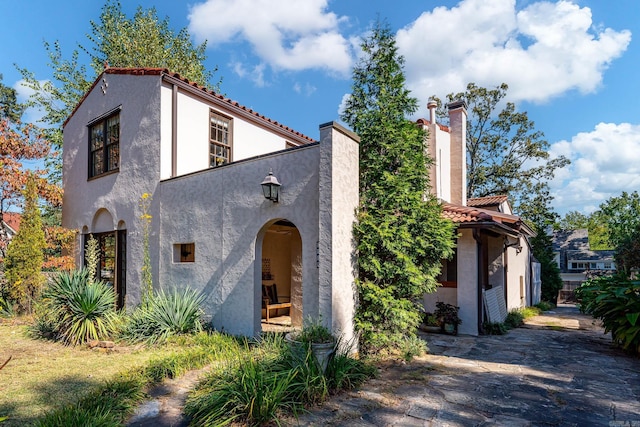 view of mediterranean / spanish home