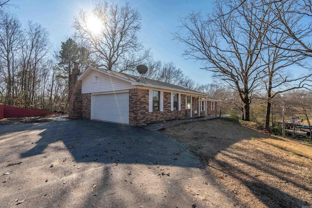 view of front facade with a garage