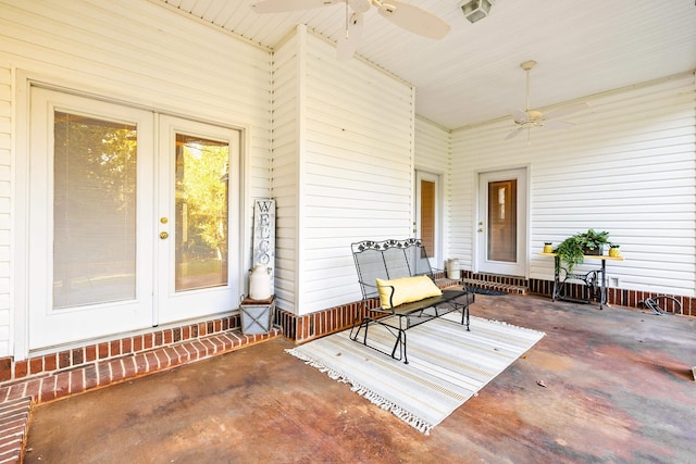 view of patio featuring ceiling fan