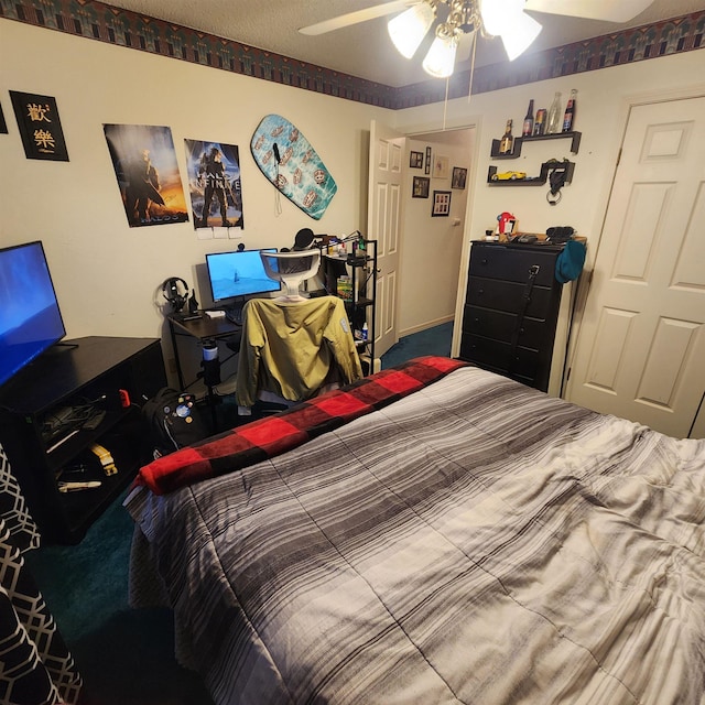 bedroom with ceiling fan