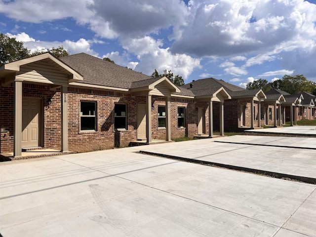 view of front of home featuring a patio area