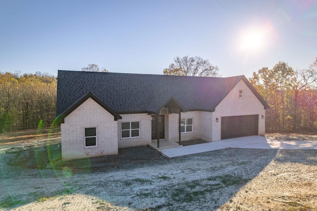 view of front facade featuring a garage