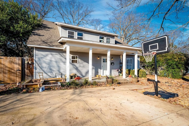 view of front of property with covered porch